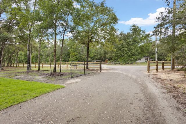 8541 NE 105 AVENUE, Bronson, FL 32621