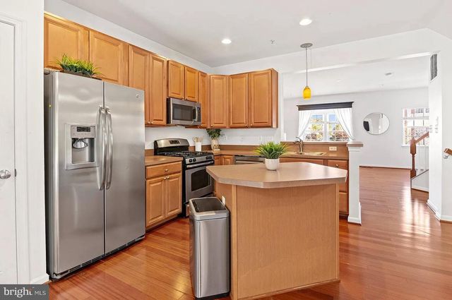 7224 MOCKINGBIRD CIR, Glen Burnie, MD 21060