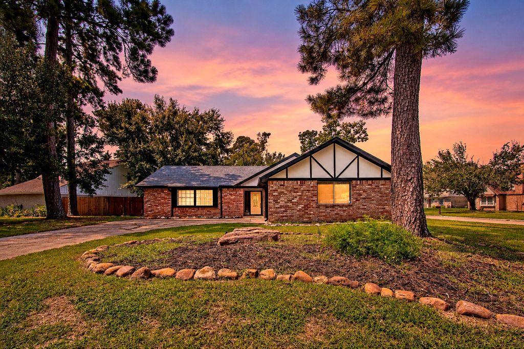 17811 Hawk Haven Lane, Spring, TX 77379