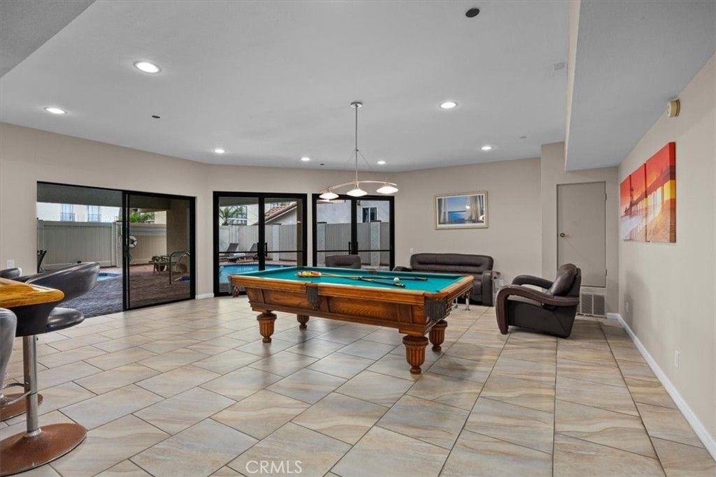 Image 40 of property listing at 512 Esplanade 303, Redondo Beach, CA 90277