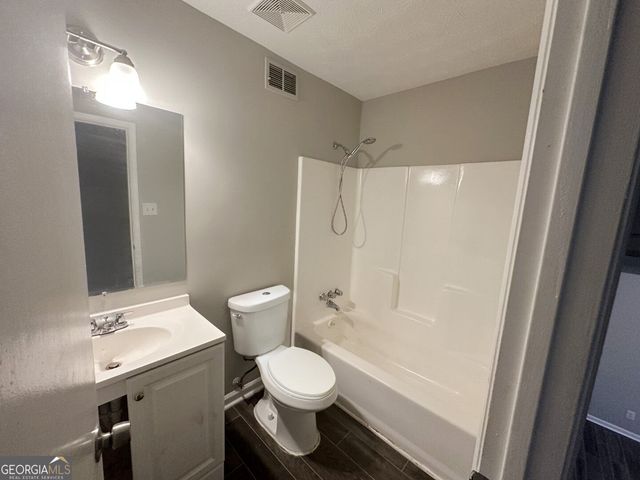 1819 Singer Way, Lithonia, GA 30058