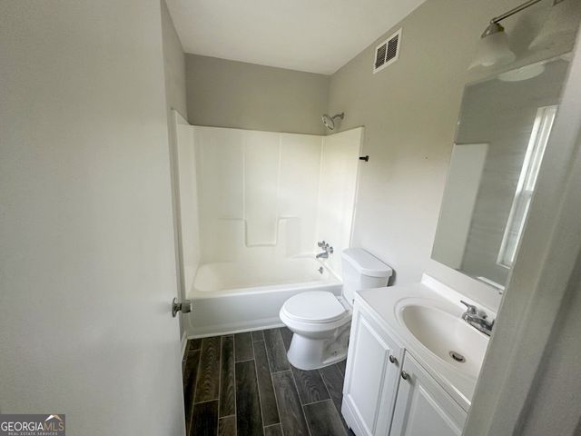 1819 Singer Way, Lithonia, GA 30058