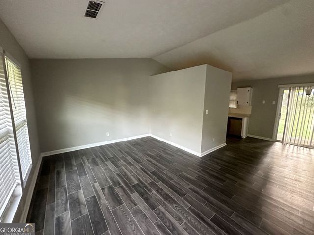 1819 Singer Way, Lithonia, GA 30058