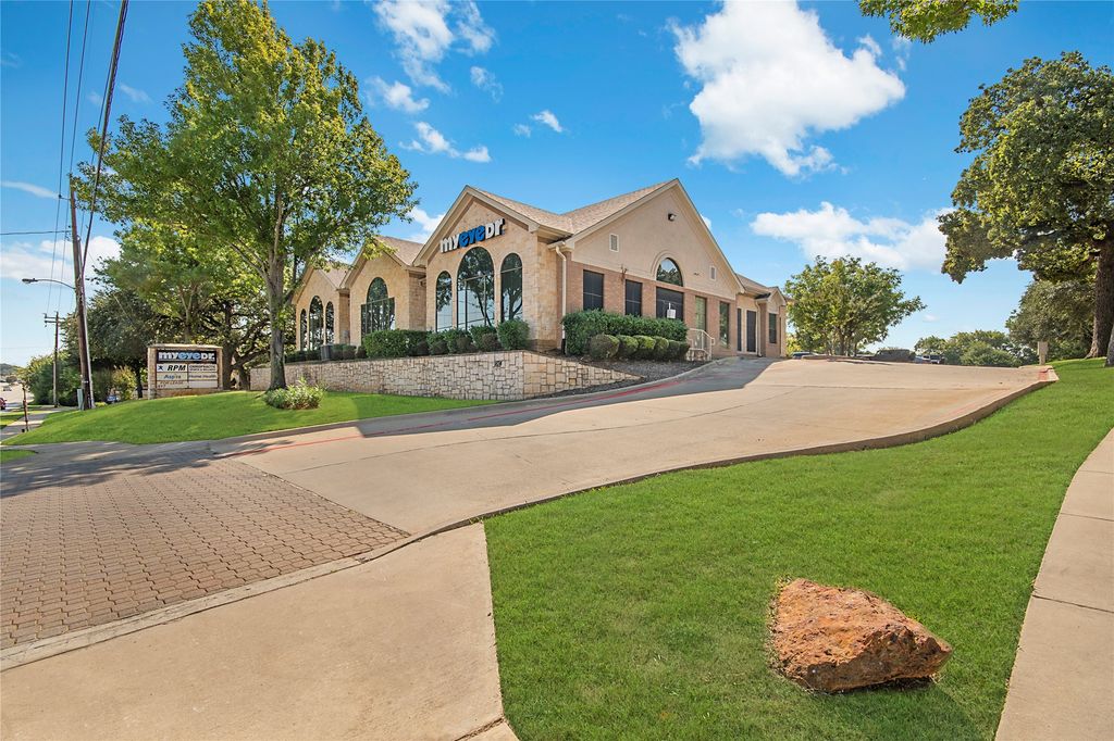 1834 Keller Parkway, Keller, TX 76248