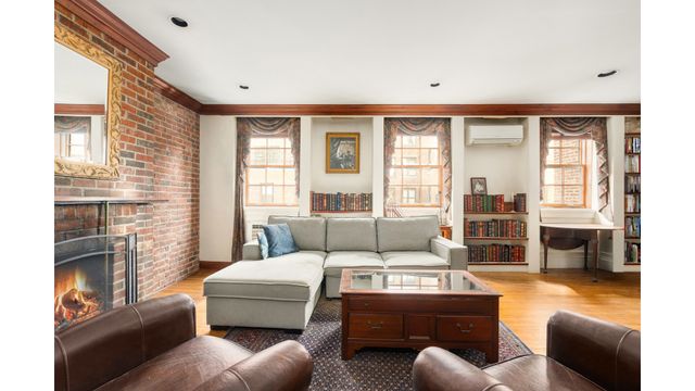 34 W 74TH Street PHB, New York City, NY 10023