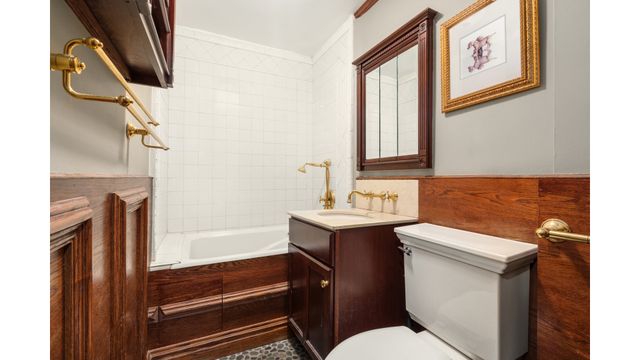 34 W 74TH Street PHB, New York City, NY 10023