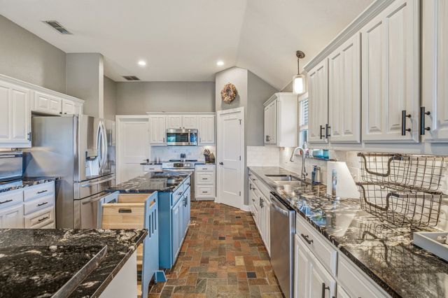 10541 Rancho Viejo Way, Fort Worth, TX 76036