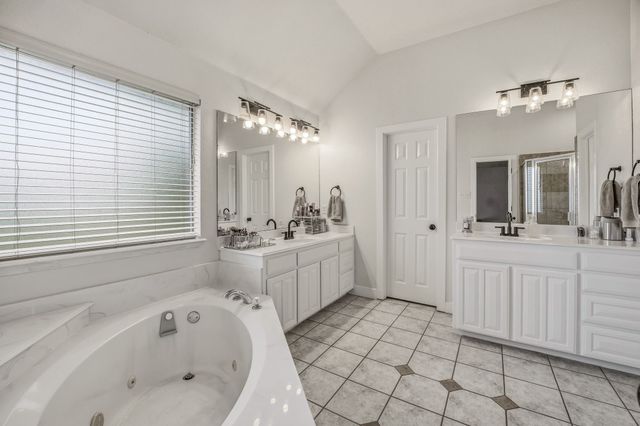 10541 Rancho Viejo Way, Fort Worth, TX 76036