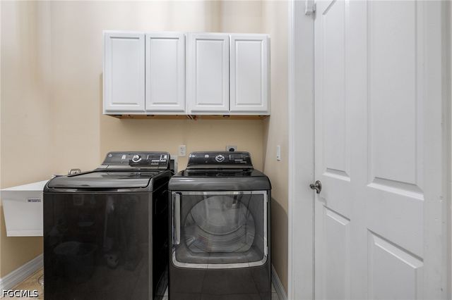 2710 SW 27th PL, Cape Coral, FL 33914