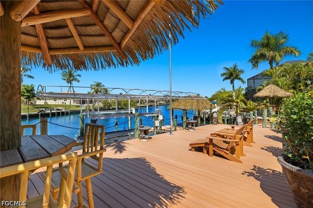 2710 SW 27th PL, Cape Coral, FL 33914