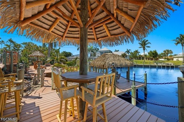 2710 SW 27th PL, Cape Coral, FL 33914