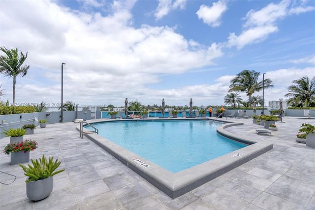 1881 79th St Cswy 705, North Bay Village, FL 33141