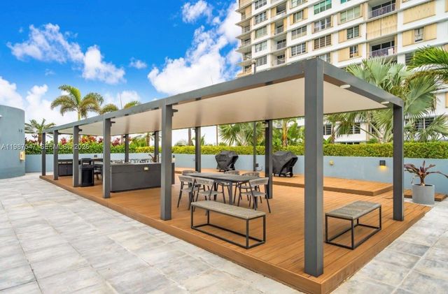 1881 79th St Cswy 705, North Bay Village, FL 33141