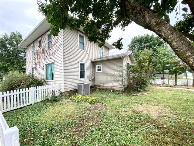 1002 S Main Street, Concordia, MO 64020