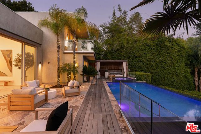 2731 Hutton Drive, Beverly Hills, CA 90210