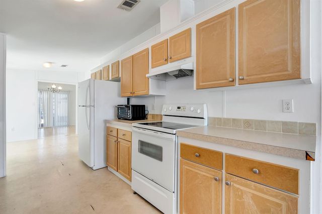 4920 NW 2nd Terrace, Pompano Beach, FL 33064