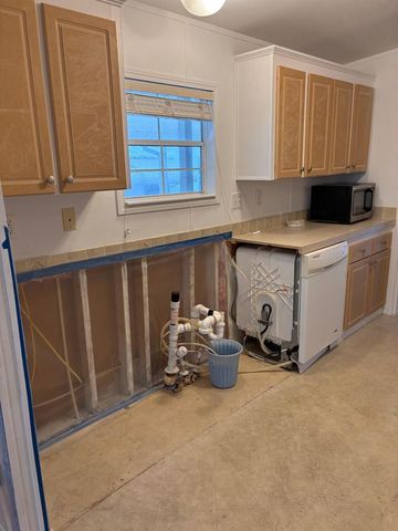 4920 NW 2nd Terrace, Pompano Beach, FL 33064