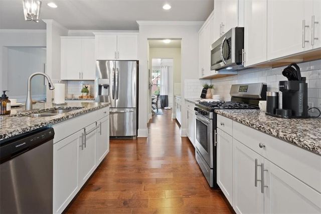 206 White Cloud Run, Canton, GA 30114