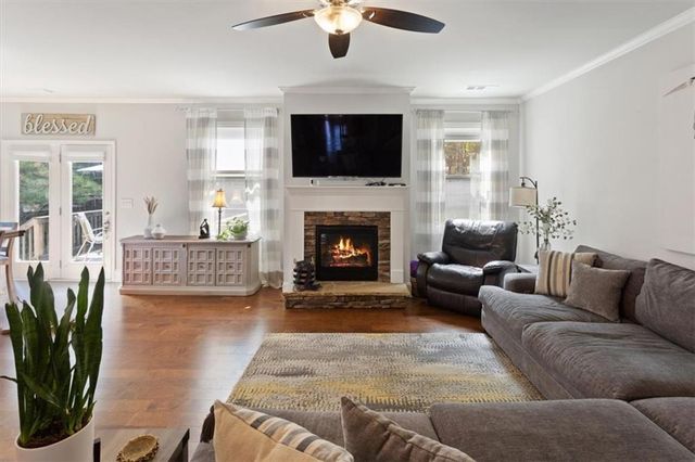 206 White Cloud Run, Canton, GA 30114