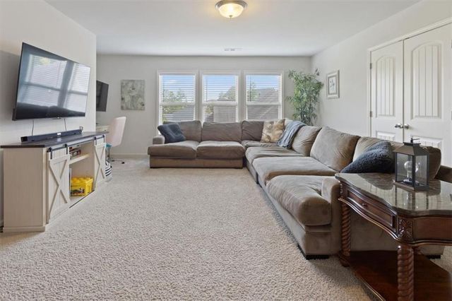 206 White Cloud Run, Canton, GA 30114