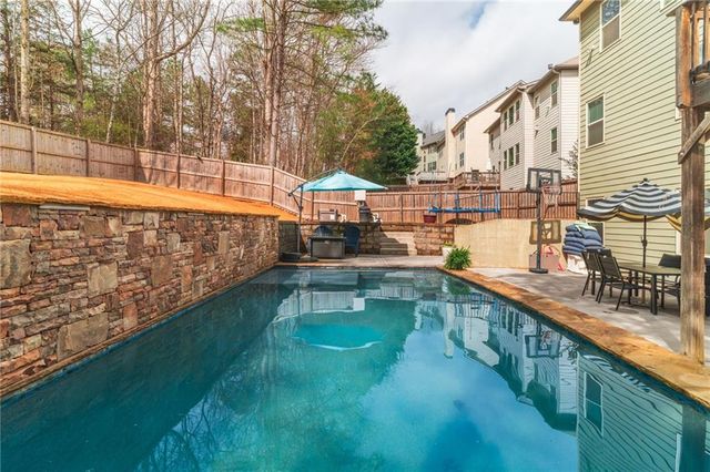 206 White Cloud Run, Canton, GA 30114