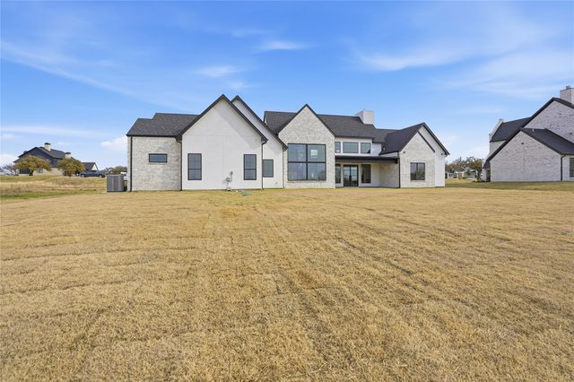 2700 Veridian Point Drive, Burleson, TX 76028