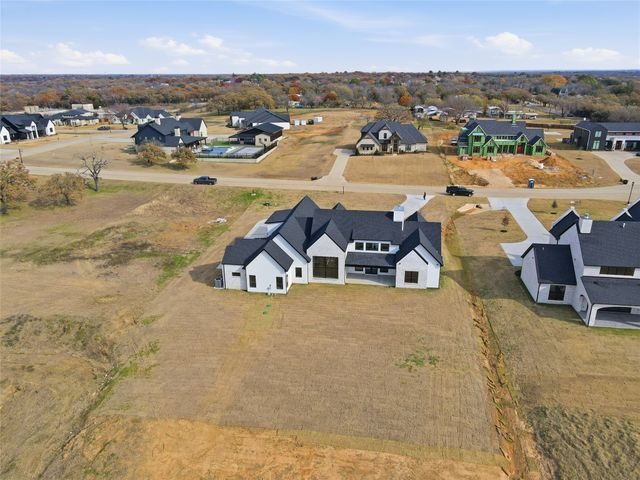 2700 Veridian Point Drive, Burleson, TX 76028
