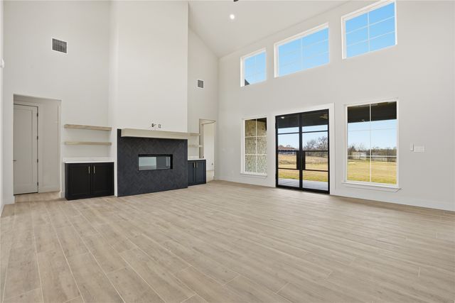 2700 Veridian Point Drive, Burleson, TX 76028