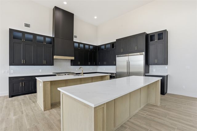 2700 Veridian Point Drive, Burleson, TX 76028