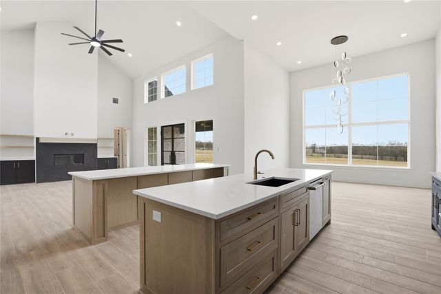 2700 Veridian Point Drive, Burleson, TX 76028