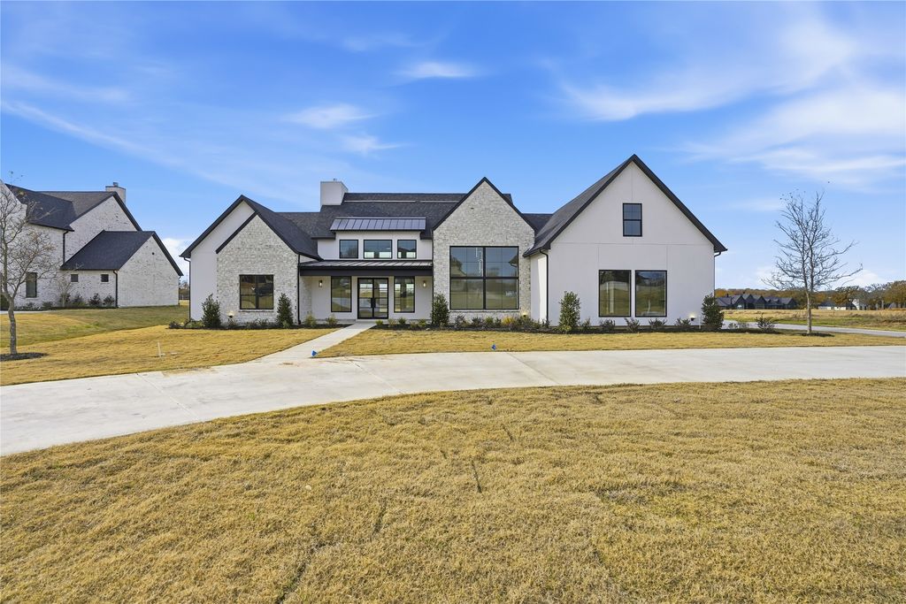 2700 Veridian Point Drive, Burleson, TX 76028