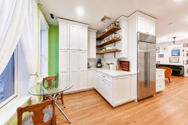 4428 N Malden Street 3N, Chicago, IL 60640