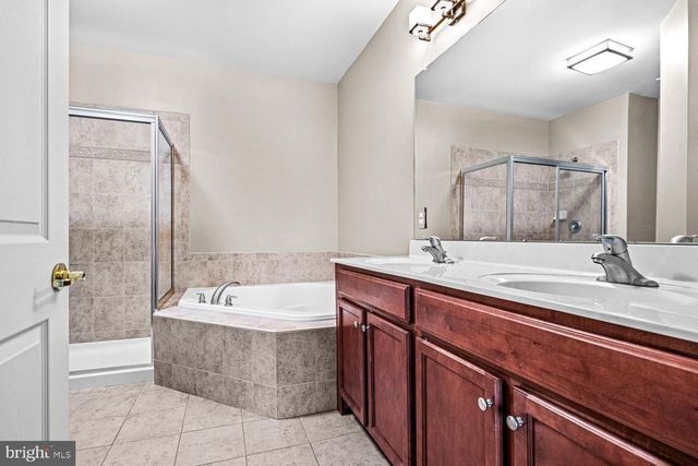 4344 CHAMPIONS RUN, Cherry Hill, NJ 08002