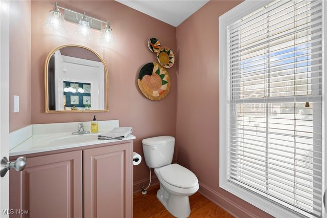 7590 Woodland Avenue, Hudson, OH 44236