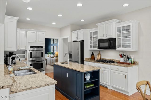 7590 Woodland Avenue, Hudson, OH 44236