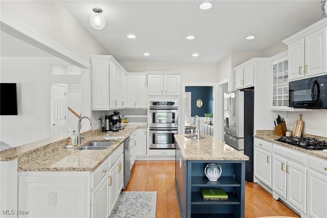 7590 Woodland Avenue, Hudson, OH 44236