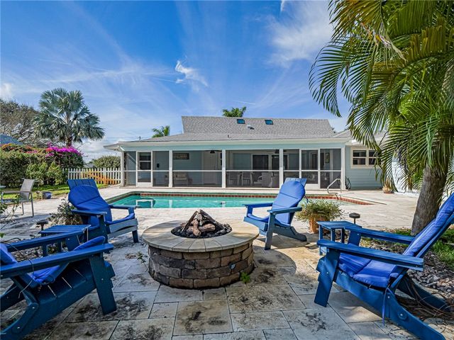 856 Norfolk Pine Lane, Vero Beach, FL 32963