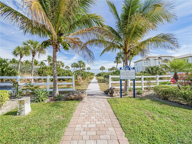 856 Norfolk Pine Lane, Vero Beach, FL 32963