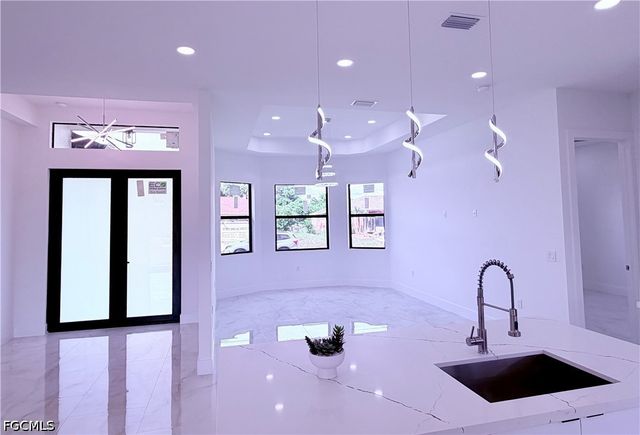 2617 6th ST SW, Lehigh Acres, FL 33976