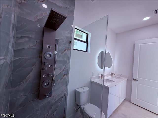 2617 6th ST SW, Lehigh Acres, FL 33976