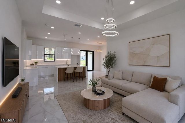 2617 6th ST SW, Lehigh Acres, FL 33976