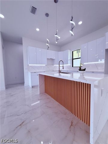 2617 6th ST SW, Lehigh Acres, FL 33976