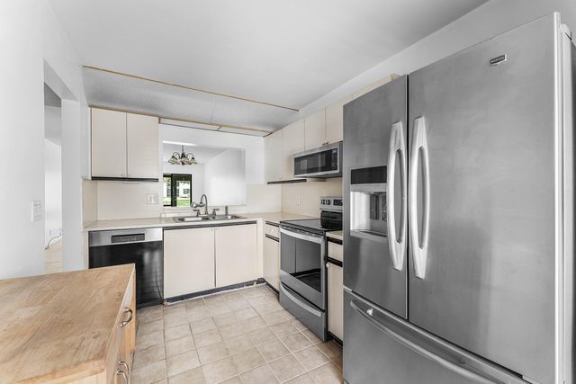 3349 Lucerne Park Drive, Greenacres, FL 33467
