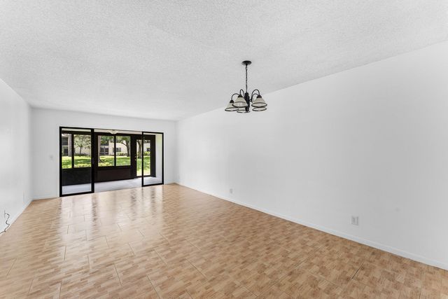 3349 Lucerne Park Drive, Greenacres, FL 33467
