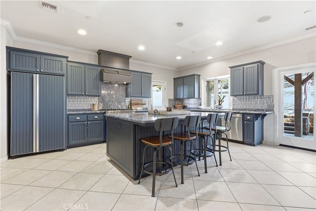 23315 Old Wagon Road, Escondido, CA 92027