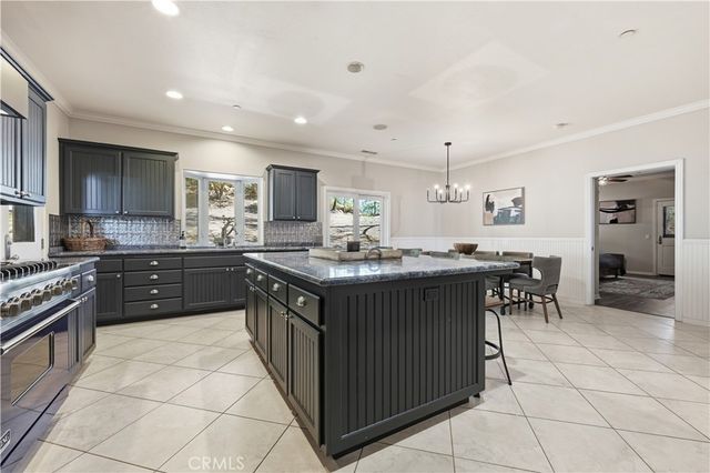 23315 Old Wagon Road, Escondido, CA 92027