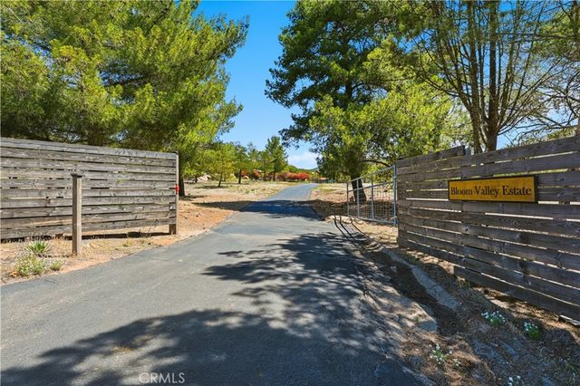 23315 Old Wagon Road, Escondido, CA 92027