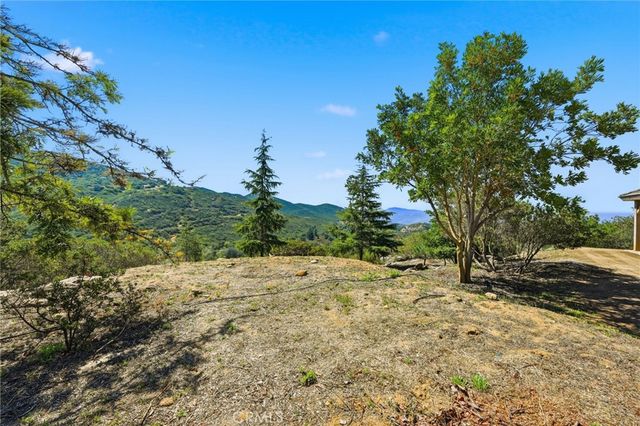 23315 Old Wagon Road, Escondido, CA 92027