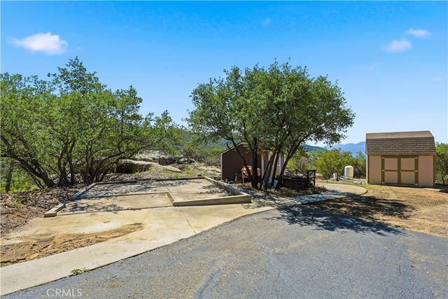 23315 Old Wagon Road, Escondido, CA 92027