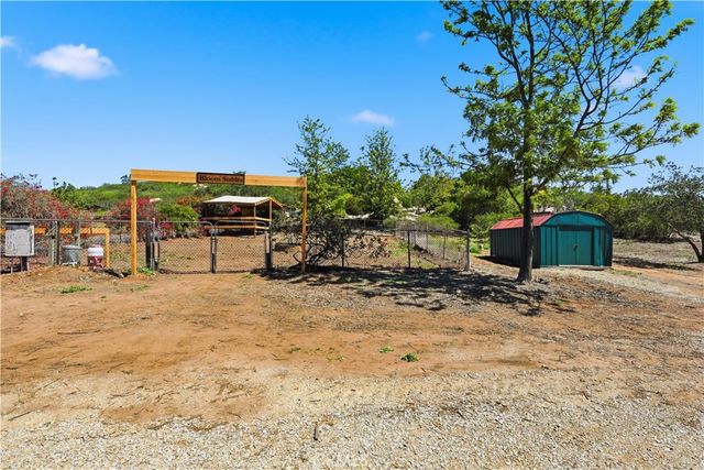 23315 Old Wagon Road, Escondido, CA 92027